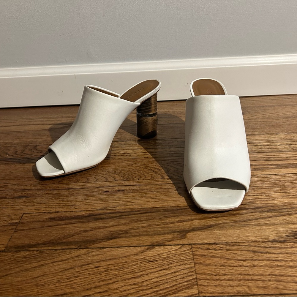 Chic White Open-Toe Neous Mules